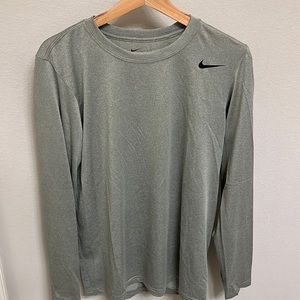 Nike long sleeve dri-fit shirt